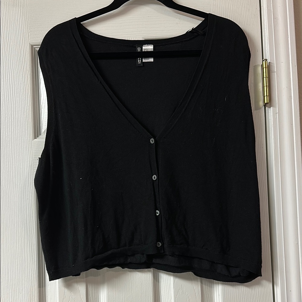 Divided Black Sleeveless V-Neck Button Crop Top